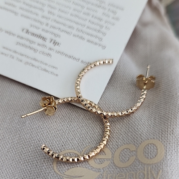 NWOT Gold-filled Small Hoops With Packaging - Picture 2 of 4
